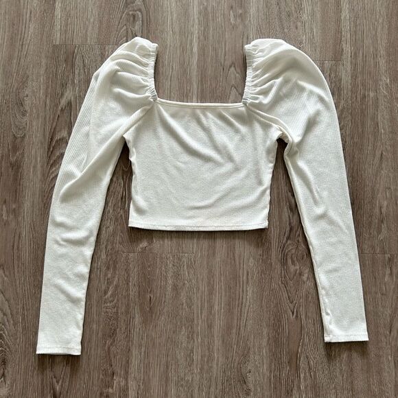 Puff Sleeve Crop Top - Picture 1 of 8